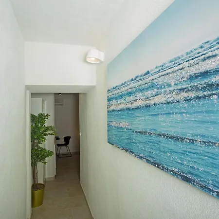 And Happy Place Apartman Hvar Town