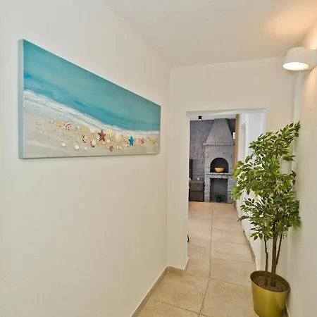 And Happy Place Apartman Hvar Town