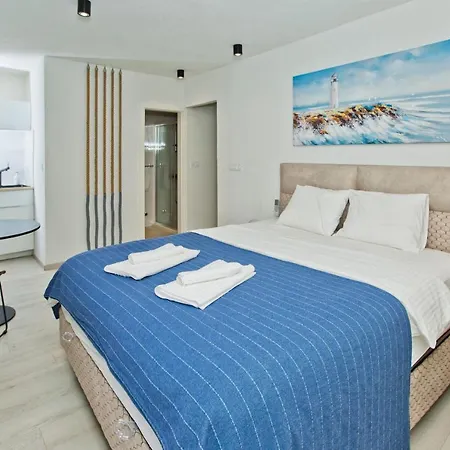 And Happy Place Apartman *