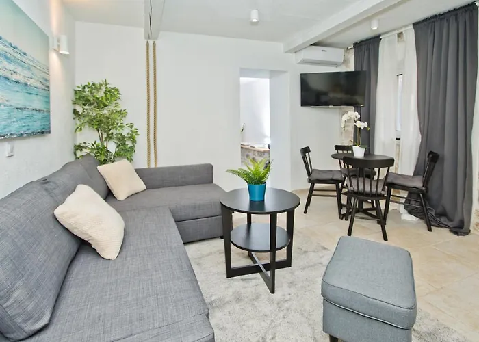 Apartment&studios Happy Place *