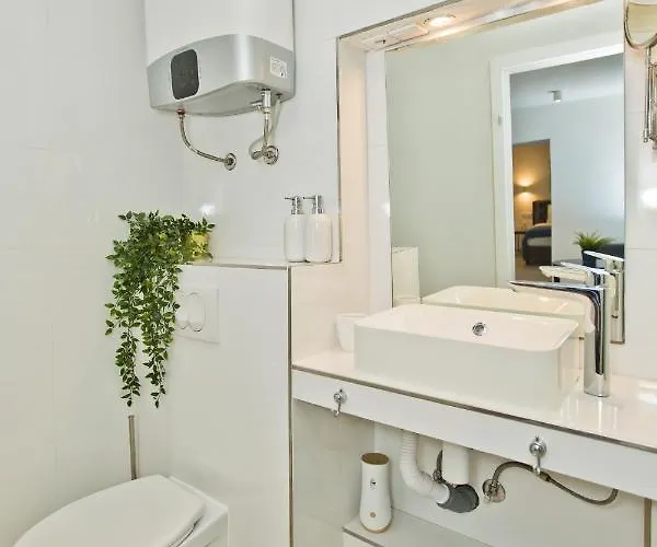 Apartment&studios Happy Place * Hvar Town