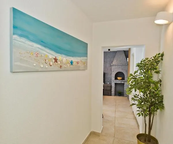 Apartment&studios Happy Place Apartamento Hvar Town