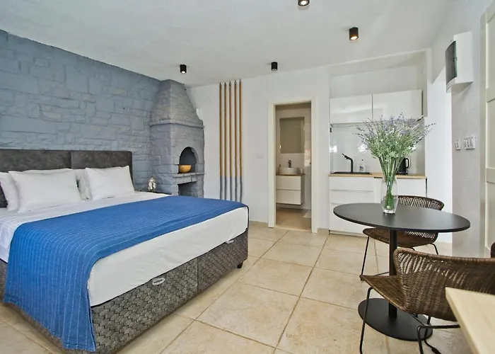 Apartment&studios Happy Place