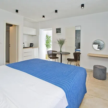 Apartment&studios Happy Place Hvar Town